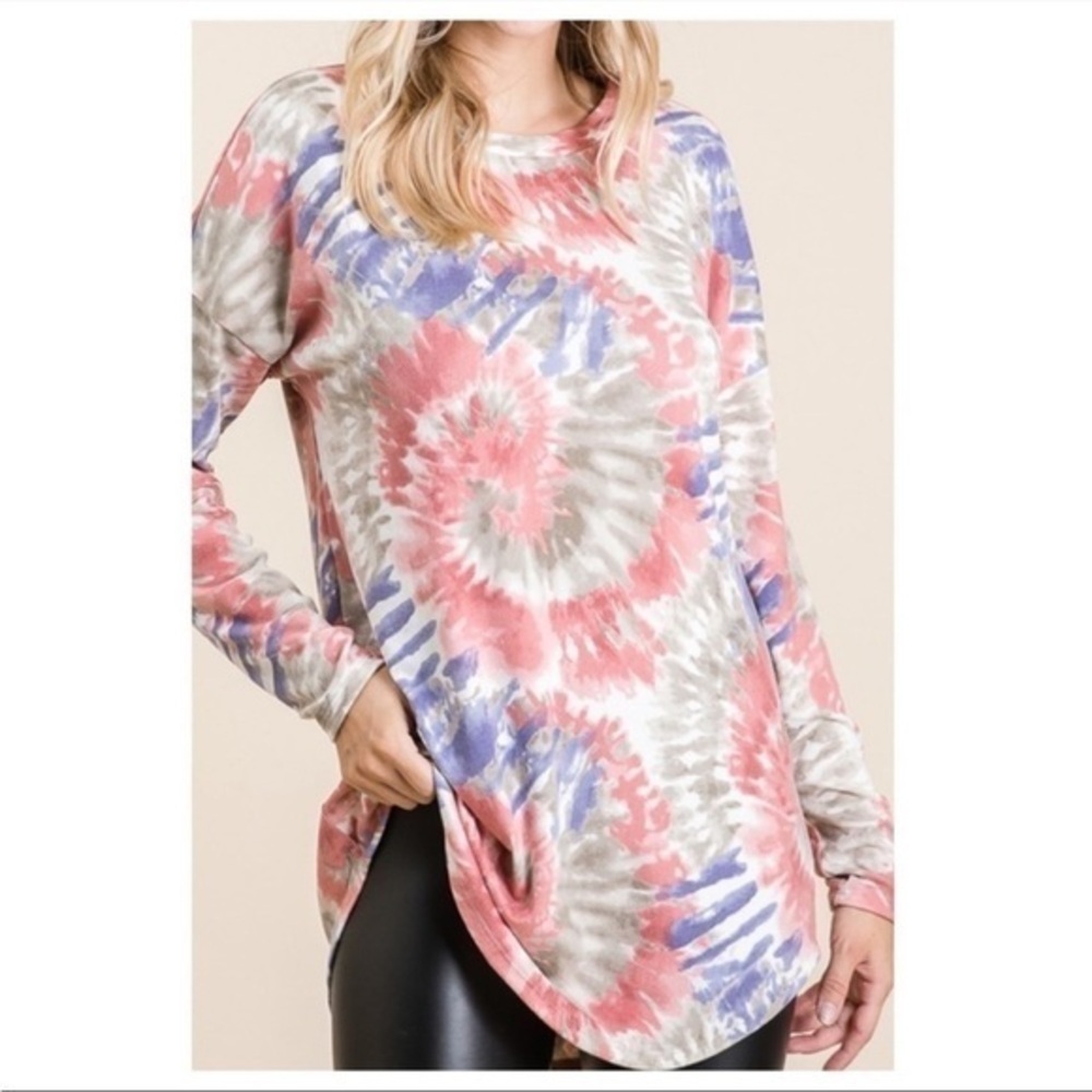 NWT Viamor l/s crew neck tye die multi colored polyester tunic. Beautiful de…